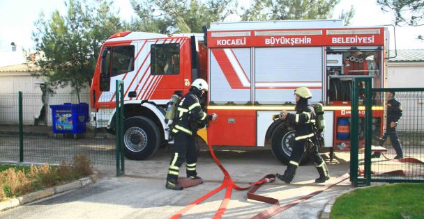 Ambulans Komuta Merkezi'nde gerçeği aratmayan yangın tatbikatı