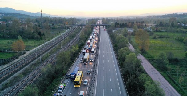 Anadolu Otoyolu Kocaeli kesimindeki zincirleme trafik kazasında 6 kişi yaralandı