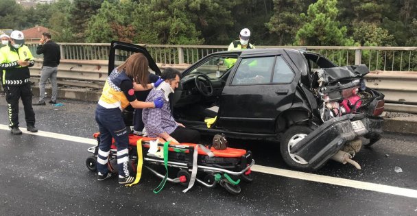 Anadolu Otoyolu'nun İstanbul yönü, Kocaeli kesimindeki zincirleme kaza nedeniyle ulaşıma kapandı