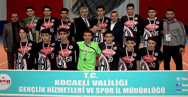 Anibal Yine Şampiyon