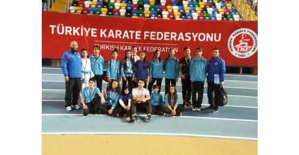 Anlamlı turnuvada Kağıtspor'da yer aldı