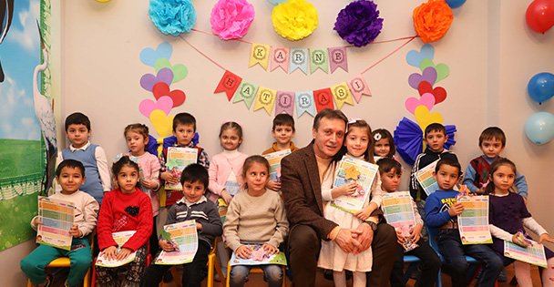 Anne Çocuk Kulüplerinde Karne Heyecanı