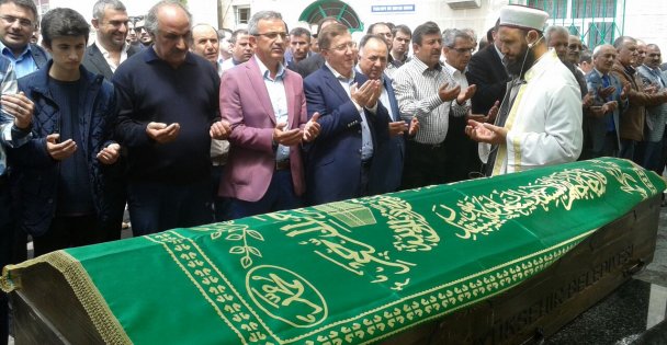 Anne Ercan toprağa verildi