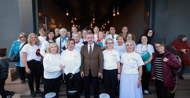 Annelerin mutluluğu, Başkan Büyükakının da mutluluğu oldu  Bizim için çıta, şehrin mutluluğudur”