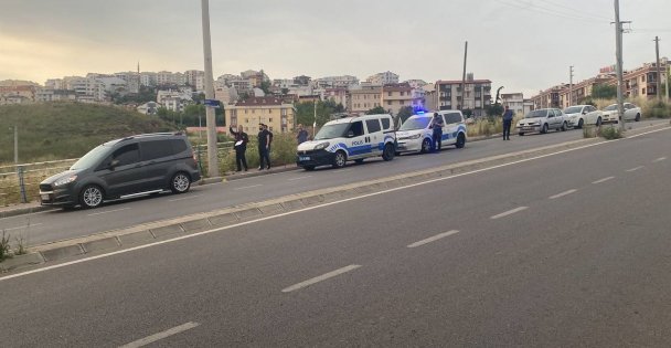 Aracıyla Seyir Halindeyken Hayatının Şokunu Yaşadı