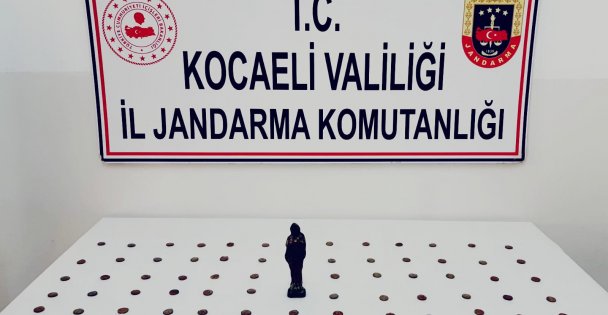 Araçta 77 Sikke Ve Meryem Ana Figürlü Heykel Ele Geçirildi