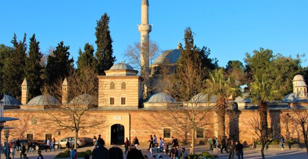 Asırlık İftar Geleneği Tarihi Camide 500 Yıldır Yaşatılıyor