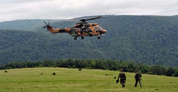 Askeri helikopter düştü