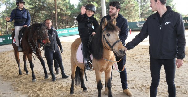 Atlı Terapi Eğitimleri Gebze'ye Ödül Getirdi