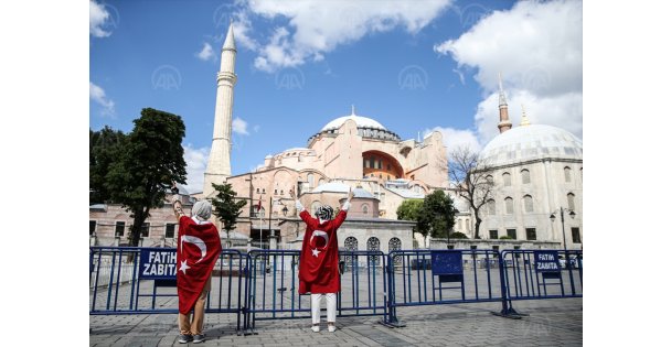 Ayasofya Cami oldu!