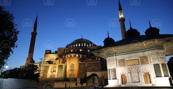 Ayasofya-i Kebir'de hazırlıklar sürüyor