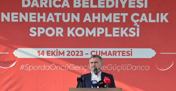 Bakan Bak: "Türkiye Avrupa'nın en genç stadyumlarına sahip"