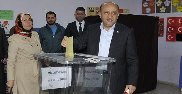 Bakan Işık oyunu Kocaeli'de kullandı!
