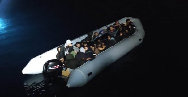 Bakan Yerlikaya duyurdu: 27 ilde 'Kalkan-7' operasyonlarında 80 göçmen kaçakçılığı organizatörü ve 2 bin 155 düzensiz göçmen yakalandı