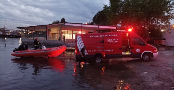 Balık Tutmak İçin Açıldıkları Denizde Mahsur Kalanlar Kurtarıldı