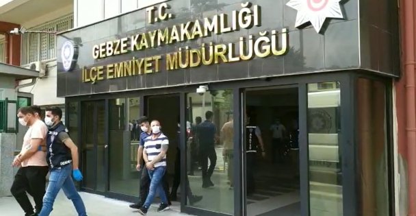 Banka şubesinde zorla işlem yaptırmaya çalıştı