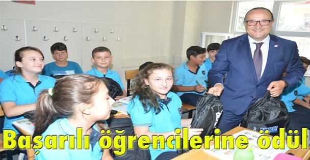 Başarılı öğrencilerine ödül!