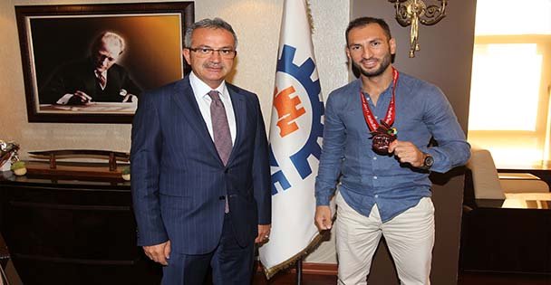 Başarılı sporcu Köşker'e geldi