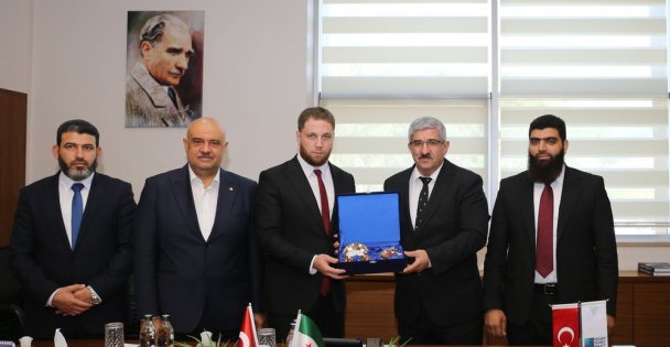 BASIN BÜLTENİ: Suriye Hama Valisi Abdurrahman Es-Seheyen KOTO'yu ziyaret etti:Kocaeli'yi örnek alıyoruz