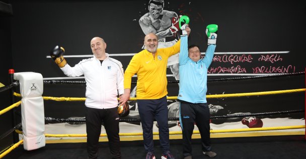 Başkan Bıyık Down Sendromlu Gençle Ringe Çıktı