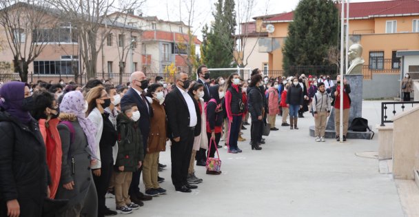 Başkan Bıyık, Öğrencileri Yalnız Bırakmıyor