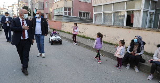 Başkan Bıyık, Ramazan'da Sokak Sokak Geziyor