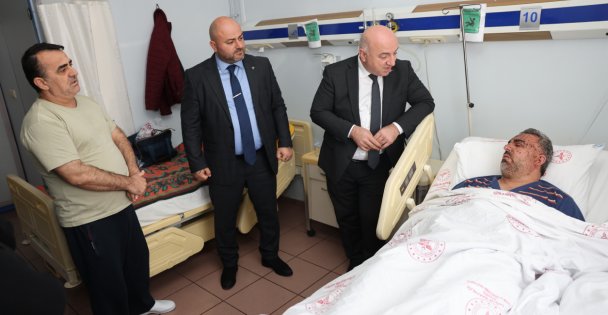 Başkan Bıyık, Taksim'deki patlamada yaralanan Ciroğlu'nu ziyaret etti