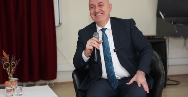 Başkan Bıyık'tan öğrencilere Yerel Yönetimler dersi