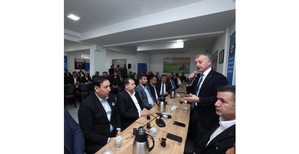 Başkan Büyükakın, Ağrılılarla bir araya geldi