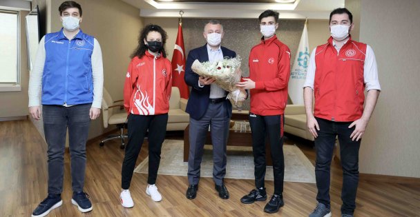 Başkan Büyükakın, ‘'Başarılı Sporcularımızı Daha Görünür Kılmalıyız''