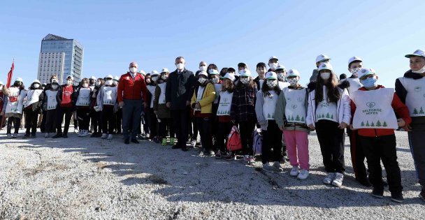 Başkan Büyükakın: Dünyanın geleceğini hep birlikte el ele inşa edeceğiz