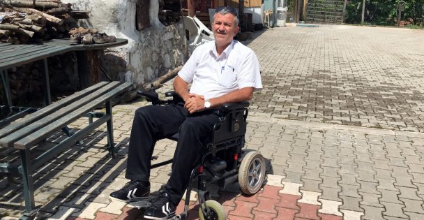 Başkan Büyükakın, engelli muhtarın isteğini kırmadı