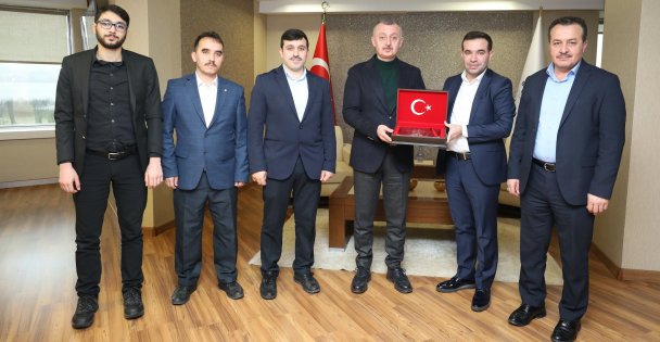 Başkan Büyükakın, 'Hiçbir vatandaşımızın aç ve açıkta kalmasına müsaade etmeyiz”