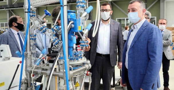 Başkan Büyükakın, TÜBİTAK MAM'ı ziyaret etti