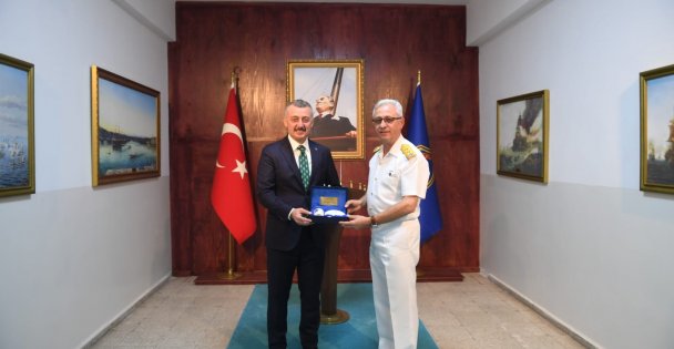 Başkan Büyükakın, Tümamiral Gedik'i Ziyaret Etti