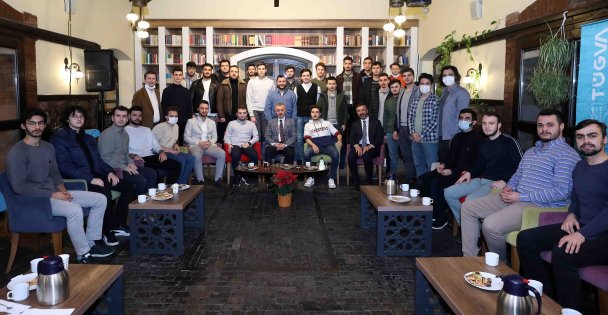 Başkan Büyükakın, Üniversiteli Gençlerle Geleceğin Türkiye'sini Konuştu