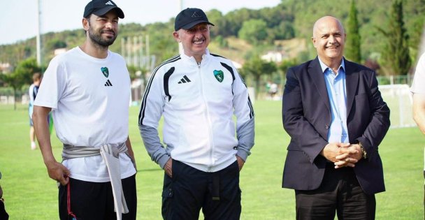 Başkan Büyükakın'dan Kocaelispor'a moral