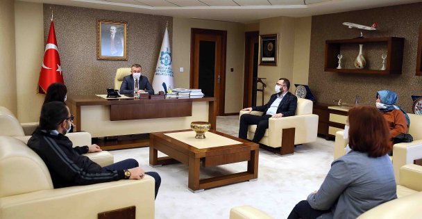 Başkan Büyükakın'dan terzi esnafına büyük destek