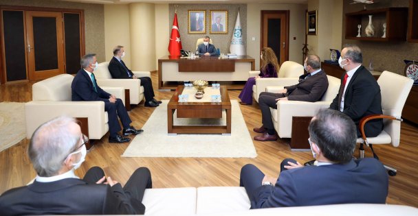 Başkan Büyükakın'ın konukları öğretmenlerdi