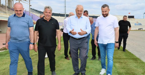 Başkan Büyükgöz Alaettin Kurt Stadyumunda Çalışmaları Yerinde İnceledi
