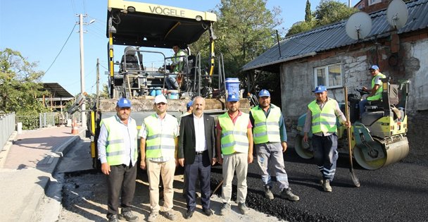 Başkan Büyükgöz asfalt çalışmasını yerinde inceledi