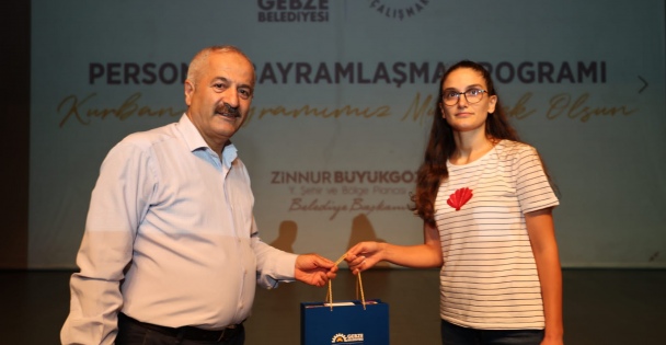 Başkan Büyükgöz, Belediye Personelleriyle Bayramlaştı