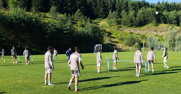 Başkan Büyükgöz Gebzespor'un Bolu Kampında