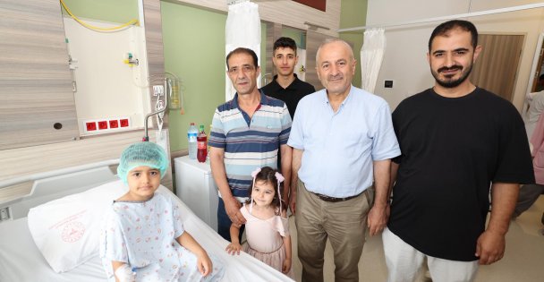 Başkan Büyükgözden Sünnet Olan Miniklere Moral Ziyareti