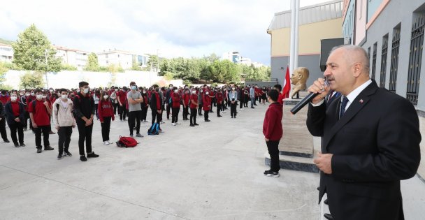 BAŞKAN BÜYÜKGÖZ'ÜN OKUL ZİYARETİ