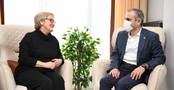 Başkan Çiftçi 'den Öğretmenine Vefa