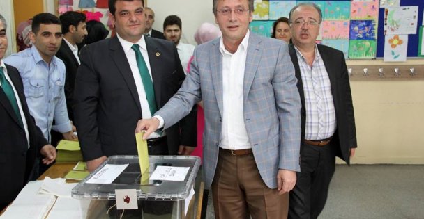 Başkan Demirci oyunu kullandı
