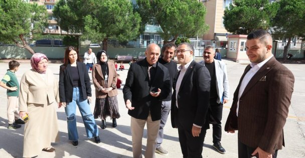 Başkan Gökçe, Eğitimin ve Öğrencilerin Yanında