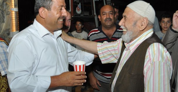 Başkan Karabacak Babalar Günü'nü kutladı.