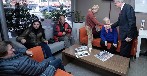 Başkan Karaosmanoğlu, Dünyagöz'ü ziyaret etti